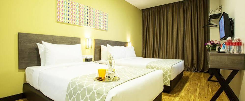 Humaira Hotel Tanah Merah  Kültér fotó