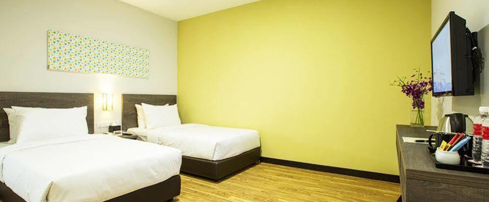 Humaira Hotel Tanah Merah  Kültér fotó