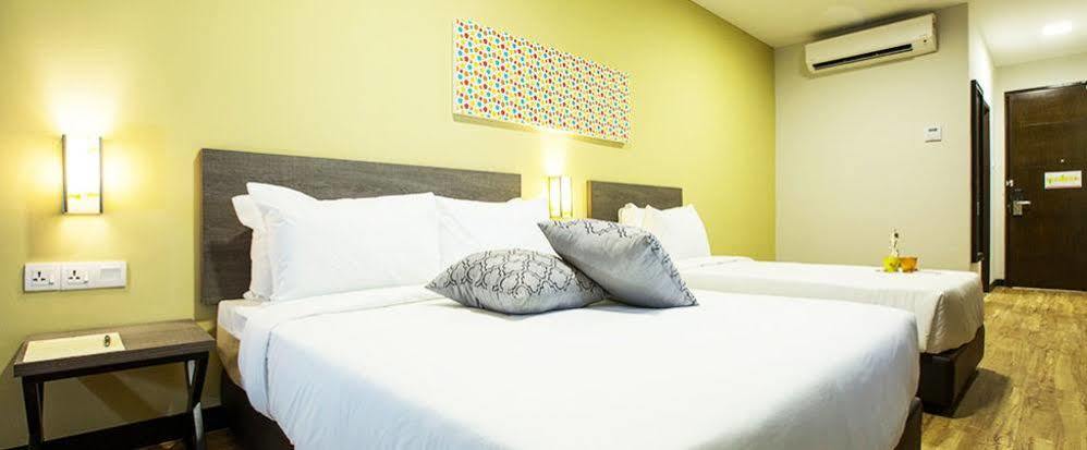 Humaira Hotel Tanah Merah  Kültér fotó