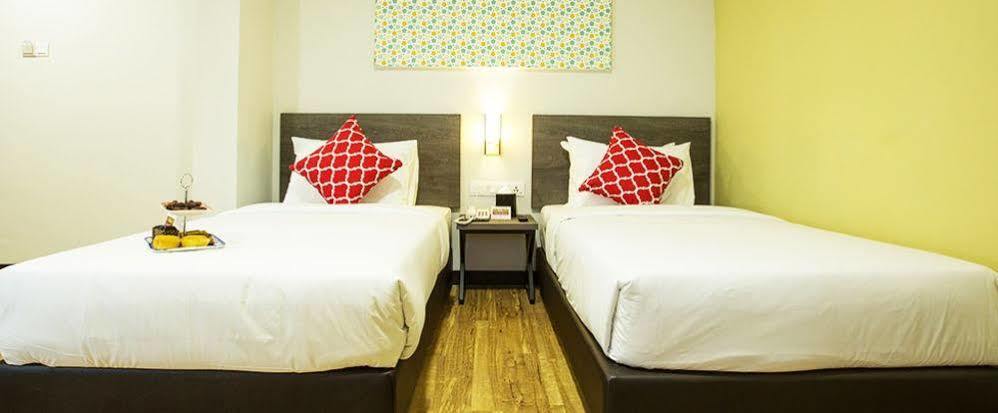 Humaira Hotel Tanah Merah  Kültér fotó